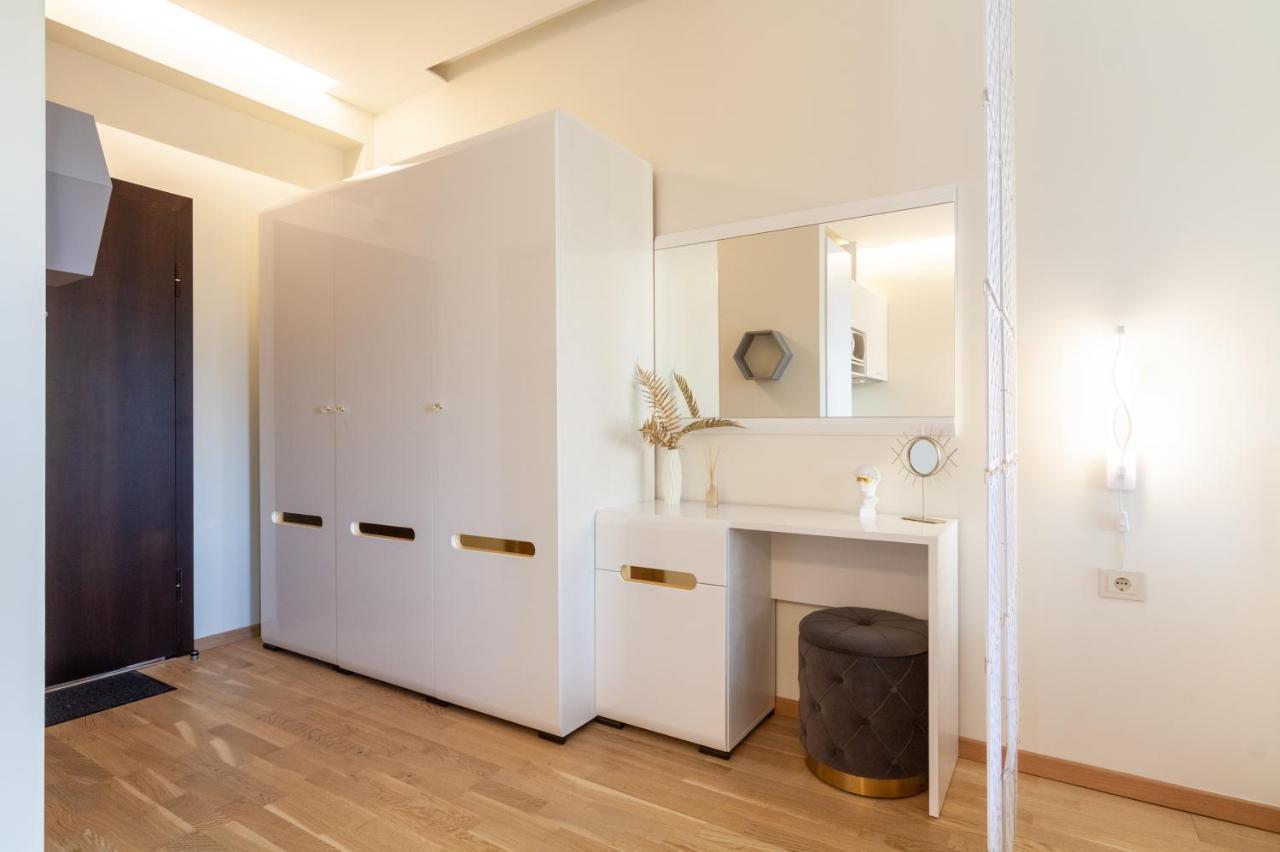 פלאנגה Central Square Apartments מראה חיצוני תמונה