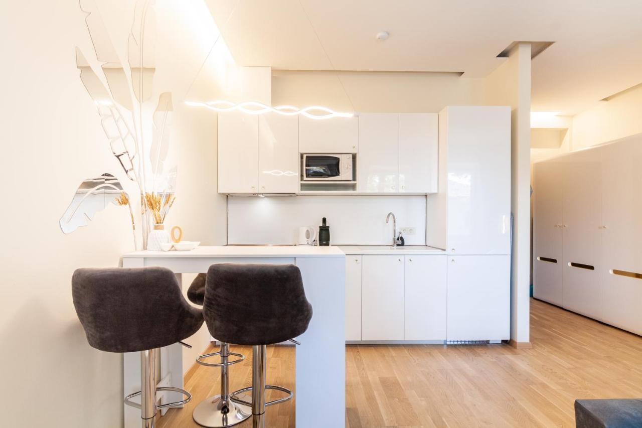פלאנגה Central Square Apartments מראה חיצוני תמונה