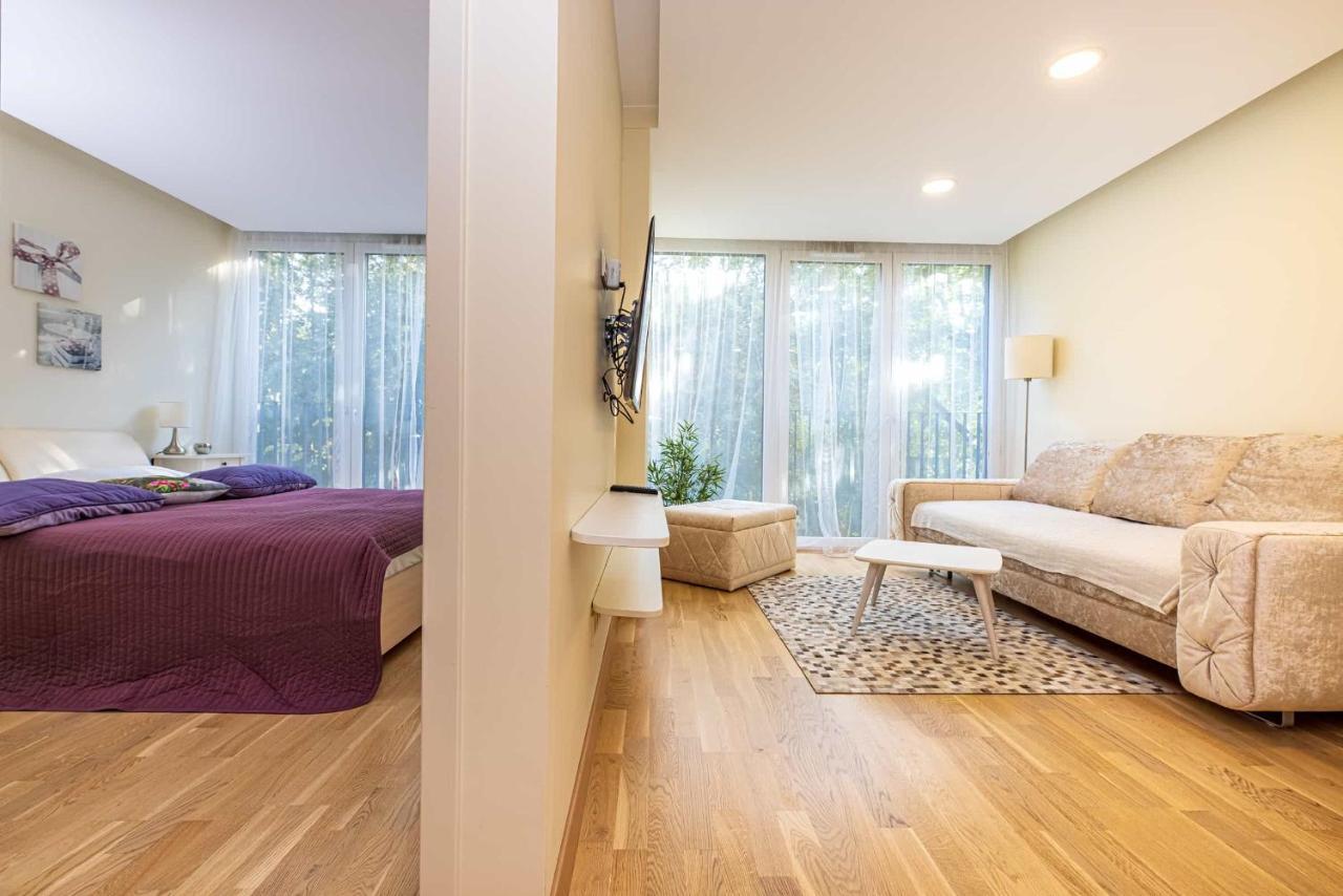 פלאנגה Central Square Apartments מראה חיצוני תמונה