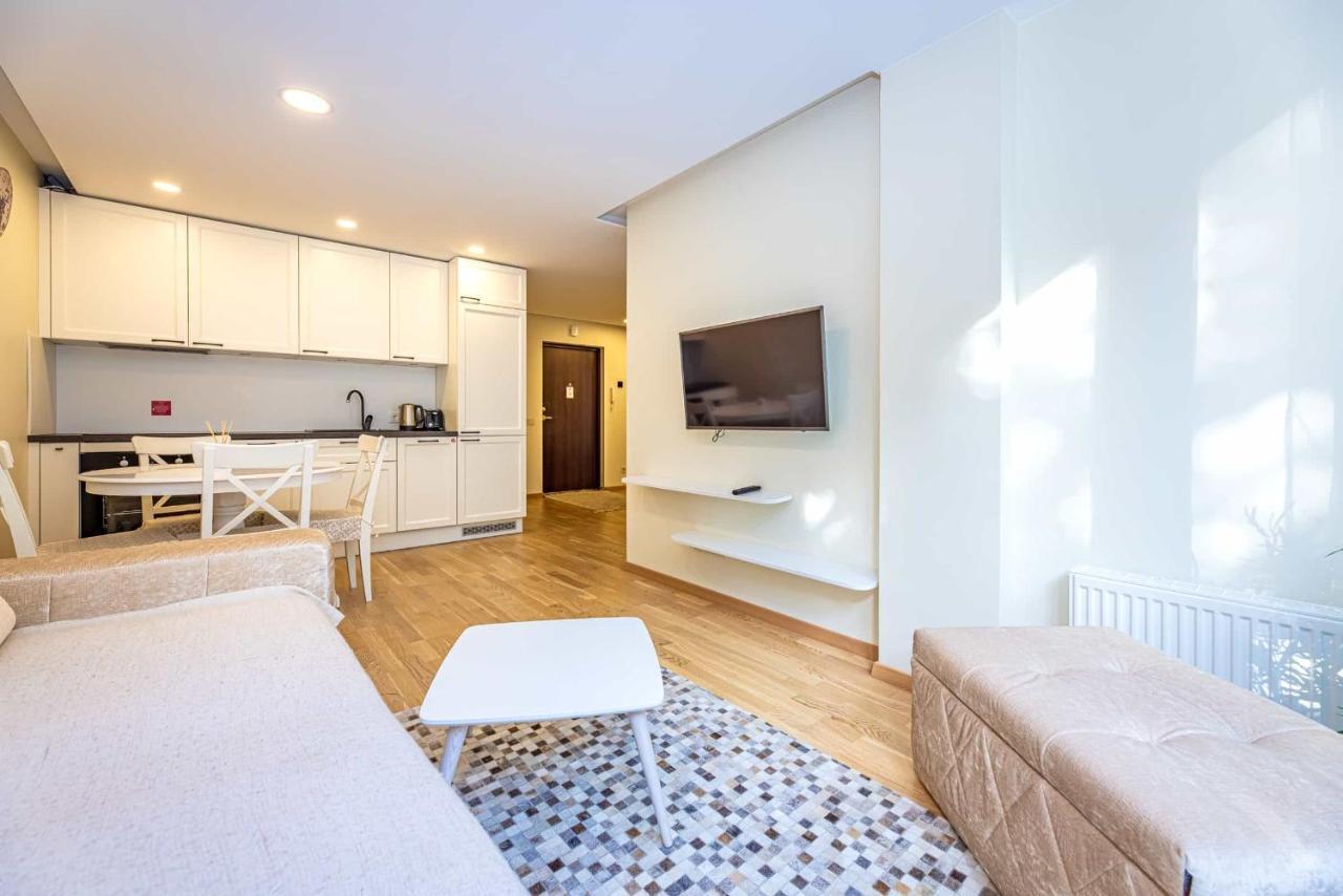פלאנגה Central Square Apartments מראה חיצוני תמונה