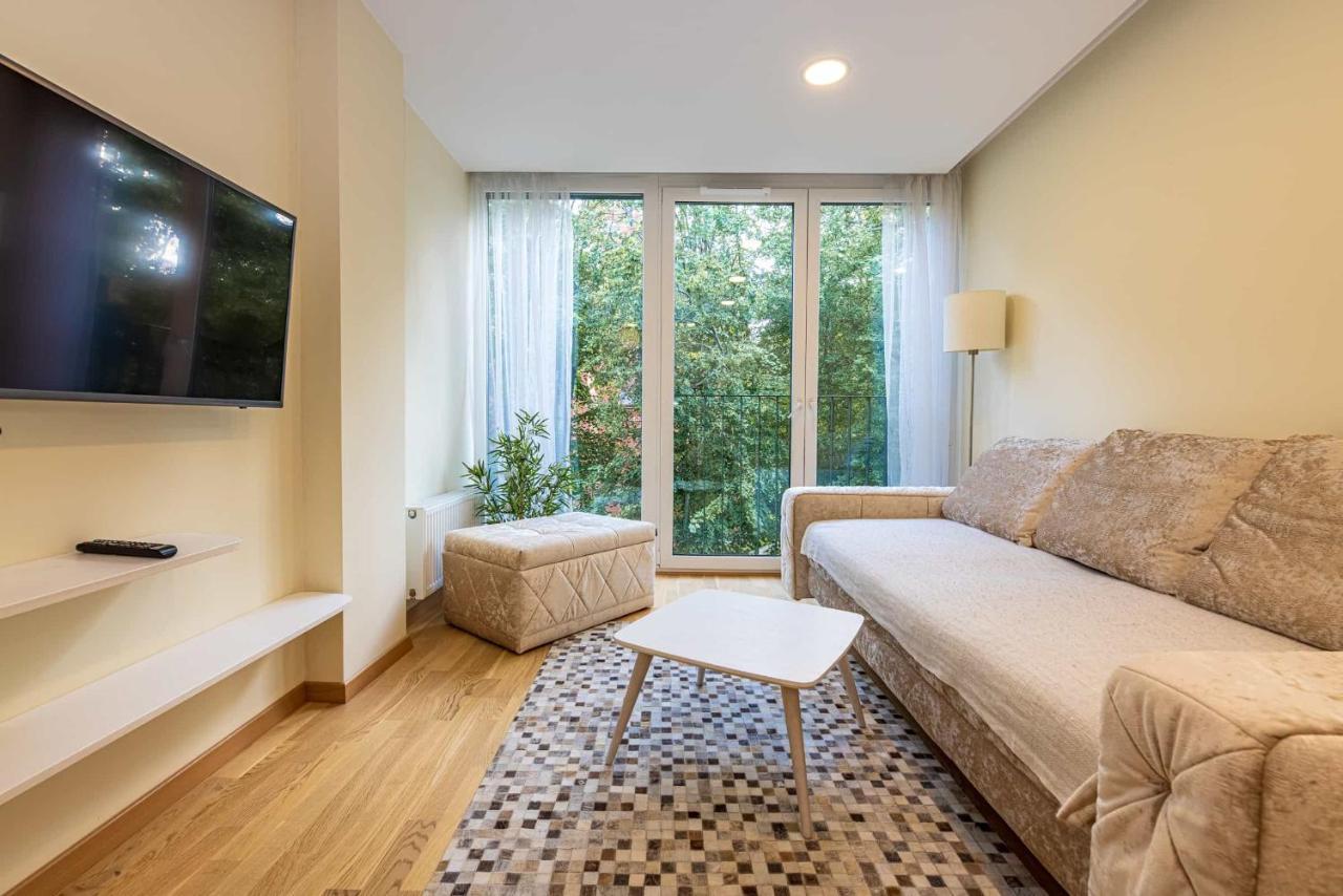 פלאנגה Central Square Apartments מראה חיצוני תמונה